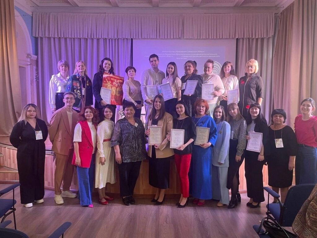 На сцене все участники конкурса